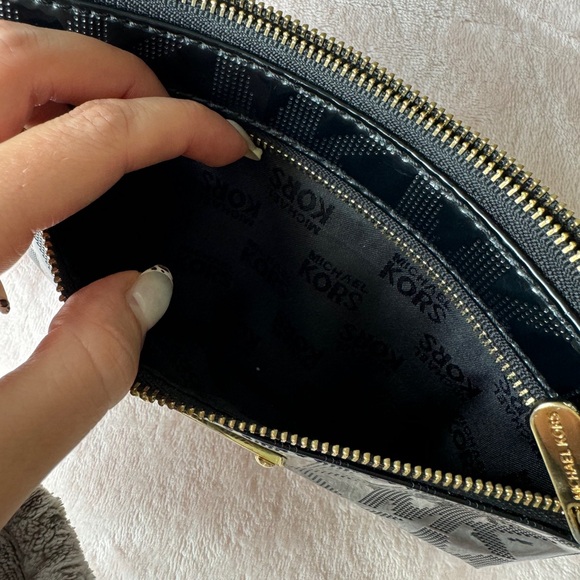 MICHAEL KORS SHOULDER BAG - Picture 5 of 6